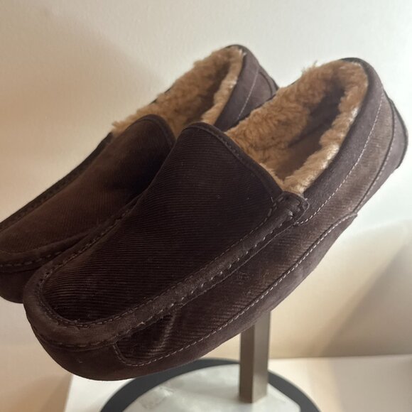 UGG® Ascot Corduroy II Driver Men's Brown Slippers - Picture 1 of 8